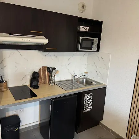 Moderne Et Equipe דירה