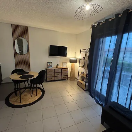 Apartment Moderne Et Equipe