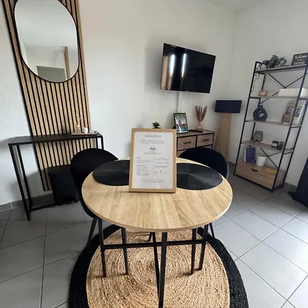 דירה Moderne Et Equipe
